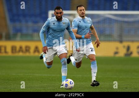 Rom, Italien. März 2021, 12th. Mohamed Fares und Stefan Radu (Lazio) in Aktion während der Serie EIN Spiel zwischen SS Lazio gegen FC Crotone im Stadio Olimpico am 12. März 2021 in Rom, Italien. (Foto von Giuseppe Fama/Pacific Press/Sipa USA) Quelle: SIPA USA/Alamy Live News Stockfoto