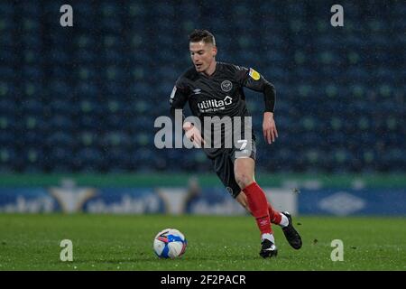 Blackburn, Großbritannien. März 2021, 12th. Sergi Canos #7 von Brentford läuft mit dem Ball in Blackburn, UK am 3/12/2021. (Foto von Simon Whitehead/News Images/Sipa USA) Quelle: SIPA USA/Alamy Live News Stockfoto