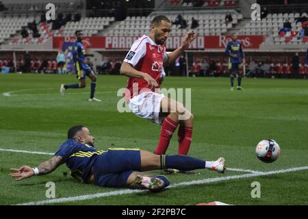 Reims, Marne, Frankreich. März 2021, 12th. Lyon Striker MEMPHIS DEPAY in Aktion während der französischen Meisterschaft Fußball Ligue 1 Uber isst Stade de Reims gegen Olympique Lyonnais im Auguste Delaune Stadion - Reims.Drawn match 1:1 Credit: Pierre Stevenin/ZUMA Wire/Alamy Live News Stockfoto