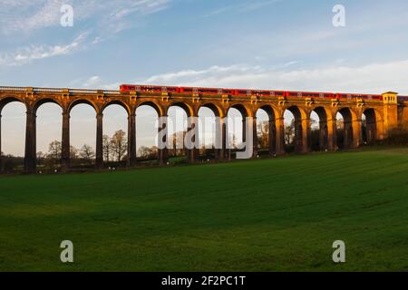 England, East Sussex, Balcombe, das viktorianische Eisenbahnviadukt aka Ouse Valley Viadukt auf der London to Brighton Railway Stockfoto