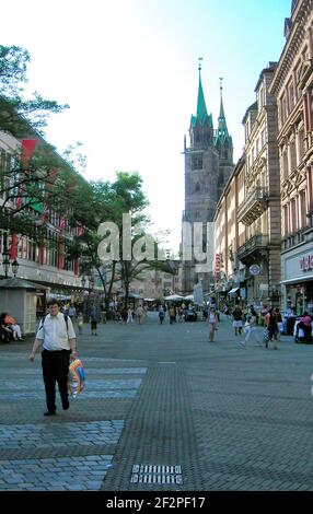 Straßenszene in der Nürnberger Altstadt Stockfoto