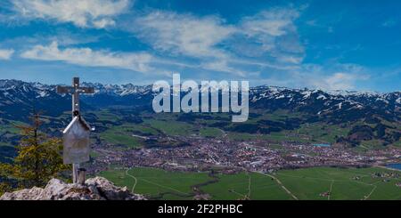 Panorama von Burgberger Hörnle, 1497m, nach Sonthofen und ins obere Illertal, Allgäu, Bayern, Deutschland, Europa Stockfoto