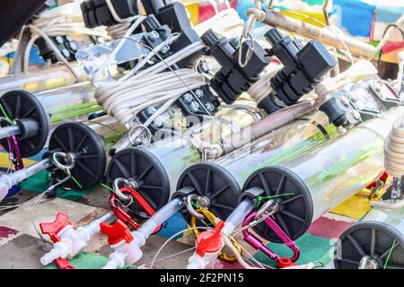 Kisumu, Nyanza, Kenia. März 2021, 9th. Tiefwasser-Mikroplastik-Probenehmer während der Untersuchungen Bahati Mayoma, eine tansanische Forscherin, die sich auf aquatische Ökologie und Umweltmanagement spezialisiert hat, untersucht das Ausmaß der Mikroplastik-Verschmutzung im Viktoriasee. Quelle: James Wakibia/SOPA Images/ZUMA Wire/Alamy Live News Stockfoto