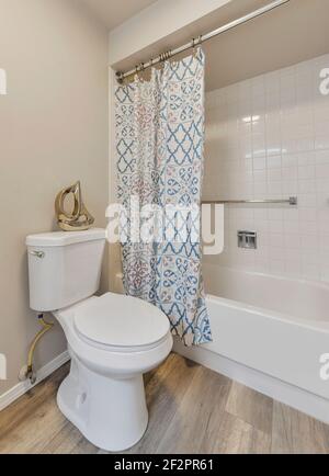 Moderne Wohnbadezimmer Innenausstattung Stockfoto