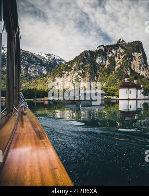 Bootsfahrt auf dem königssee im Frühling Stockfoto