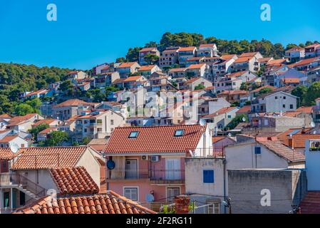 Dächer von Wohnhäusern in der kroatischen Stadt Sibenik Stockfoto