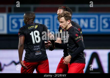 ROTTERDAM, NIEDERLANDE - MÄRZ 12: Reuven Niemijer von SBV Excelsior feiert sein Ziel beim Keukenkampioen Divisie-Match zwischen SBV Excel Stockfoto