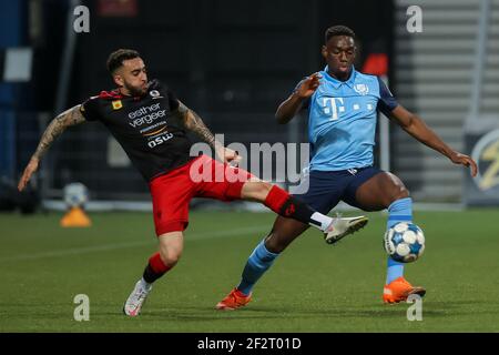 ROTTERDAM, NIEDERLANDE - MÄRZ 12: Brandon Ormonde-Ottewill von Excelsior und Sylian Aldren Mokono vom FC Utrecht U23 während der niederländischen Keukenkampioendiv Stockfoto