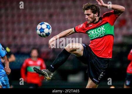 NIJMEGEN, NIEDERLANDE - MÄRZ 12: Javier Vet von NEC während des niederländischen Keukenkampioendivisie-Spiels zwischen NEC und PSV U23 im Gofferstadion am 12. März, Stockfoto