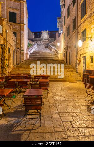 Treppe zur Kirche des Heiligen Ignatius in Dubrovnik, Kroatien Stockfoto