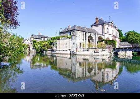 Fluss in Chartres Stockfoto