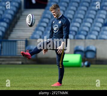 Guinness Six Nations Rugby: Während der, Großbritannien. 13th. März 2021. Teamlauf im BT Murrayfield Stadium, Edinburgh, Schottland, Großbritannien. Quelle: Ian Rutherford/Alamy Live News Stockfoto