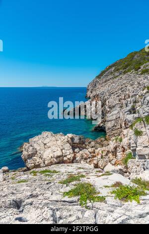 Klippen im Mljet Nationalpark in Kroatien Stockfoto