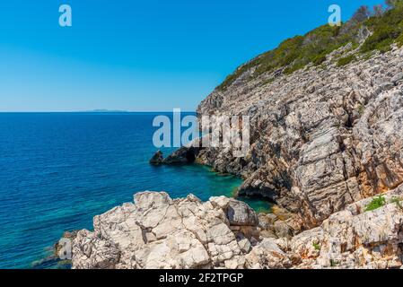 Klippen im Mljet Nationalpark in Kroatien Stockfoto