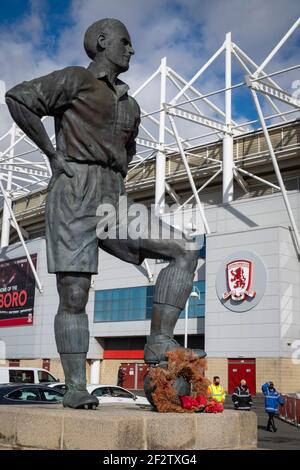 Riverside Stadium, Middlesbrough, Cleveland, Großbritannien. März 2021, 13th. English Football League Championship Football, Middlesbrough versus Stoke City; Statue von George Hardwick außerhalb des Stadions Credit: Action Plus Sports/Alamy Live News Stockfoto