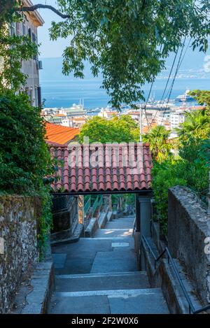Treppe zur Festung Trsat in Rijeka, Kroatien Stockfoto