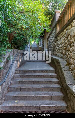 Treppe zur Festung Trsat in Rijeka, Kroatien Stockfoto