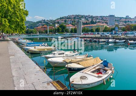 Bootsliegeplatz in Mrtvi kanal in Rijeka, Kroatien Stockfoto