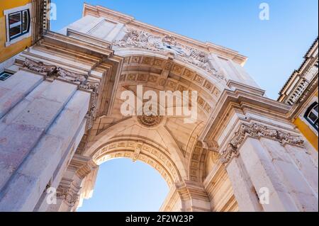 Decke des Arc de Triomphe Place du Commerce in Lissabon in Portugal Stockfoto