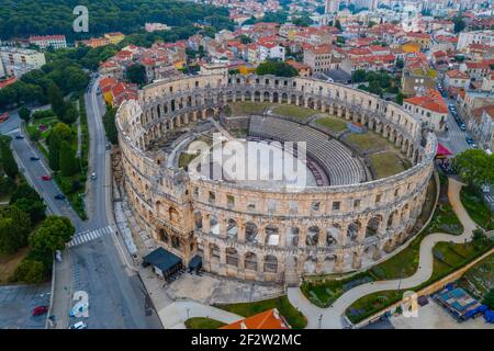 Ansicht des römischen Amphitheaters in Pula, Kroatien Stockfoto