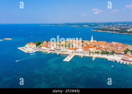 Luftaufnahme der kroatischen Stadt Porec Stockfoto