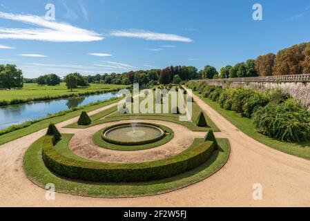 Die formalen Gärten im Chateau Le Lude in den Pays De La Loire Region von Frankreich Stockfoto