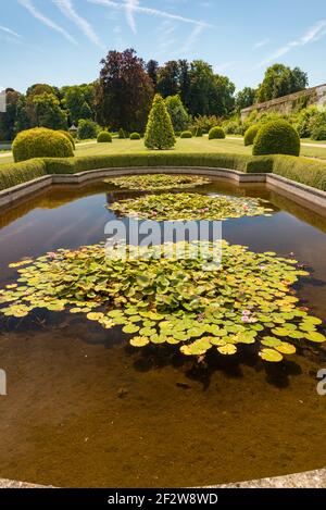 Die formalen Gärten im Chateau Le Lude in den Pays De La Loire Region von Frankreich Stockfoto