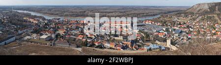 Blick auf Hainburg an der Donau vom Schlossberg, Niederösterreich, Österreich, Europa Stockfoto