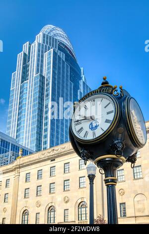 Der Great American Tower am Queen City Square dominiert die Skyline von Cincinnati, deren Krone von der Tiara von Prinzessin Diana inspiriert ist. Stockfoto