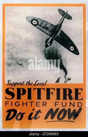 Ein Poster von WW2 zur Unterstützung des Spitfire Fighter Fund Stockfoto