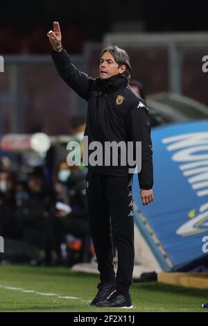 Benevento, Italien. März 2021, 13th. Filippo Inzaghi Trainer von Benevento Calcio reagiert während der Serie A Fußballspiel zwischen Benevento Calcio und ACF Fiorentina im Ciro Vigorito Stadion in Benevento (Italien), 13. März 2021. Foto Cesare Purini/Insidefoto Kredit: Insidefoto srl/Alamy Live News Stockfoto