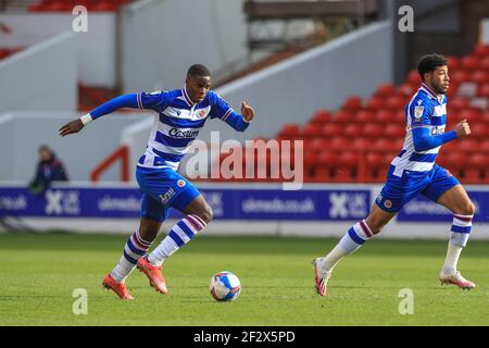 Nottingham, Großbritannien. März 2021, 13th. Lucas Joao #18 von Reading bricht mit dem Ball in Nottingham, UK am 3/13/2021. (Foto von Mark Cosgrove/News Images/Sipa USA) Quelle: SIPA USA/Alamy Live News Stockfoto