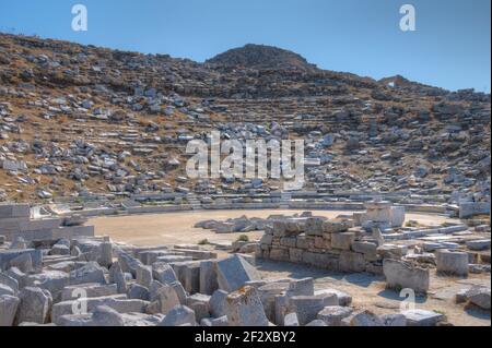 Theater an alten Ruinen auf Delos Insel in Griechenland Stockfoto