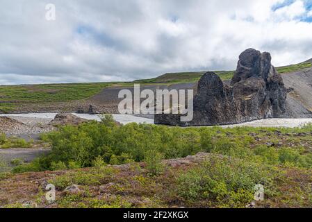 Hexagonales Basaltgestein bei Hljodaklettar auf Island Stockfoto