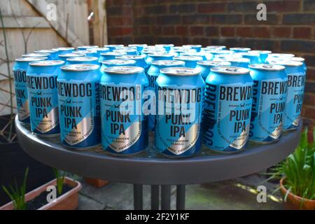 Frische natürliche vollmundig klassischen britischen Punk IPA die Post Modern ist der fruchtige Hopfen, der ihm tropische Früchte verleiht Mit einem scharfen bitteren Abgang abschmecken Stockfoto