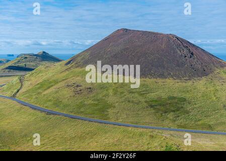 Helgafell Vulkan auf der Insel Heimaey in Island Stockfoto