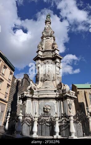 Napoli – Guglia dell'Immacolata auf der Piazza del Gesù Nuovo Stockfoto