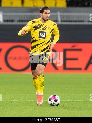 Dortmund, Deutschland. März 2021, 13th. Fußball: Bundesliga, Borussia Dortmund - Hertha BSC, Matchday 25 im Signal Iduna Park. Dortmunds Emre Can am Ball. Kredit: Bernd Thissen/dpa Kredit: Bernd Thissen/dpa - WICHTIGER HINWEIS: Gemäß den Bestimmungen der DFL Deutsche Fußball Liga und/oder des DFB Deutscher Fußball-Bund ist es untersagt, im Stadion und/oder des Spiels aufgenommene Fotos in Form von Sequenzbildern und/oder videoähnlichen Fotoserien zu verwenden oder zu verwenden./dpa/Alamy Live News Stockfoto