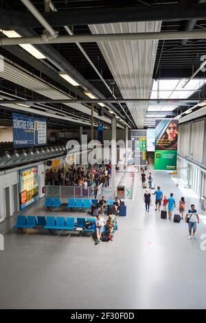 Lautzenhausen, Deutschland - 27. Juli 2018: Terminal am Flughafen Frankfurt Hahn (HHN) in Deutschland. Stockfoto