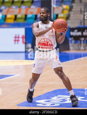 13. März 2021, Hessen, Frankfurt/Main: Jonathan Stark (Giessen, 1). Basketballspiel der easyCredit BBL zwischen den Fraport Skyliners und den JobStairs Giessen 46ers am 13. März 2021 in der Fraport Arena in Frankfurt am Main. Foto: Jürgen Kessler/dpa Stockfoto