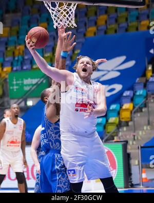 13. März 2021, Hessen, Frankfurt/Main: John Bryant (Giessen, 54). Basketballspiel der easyCredit BBL zwischen den Fraport Skyliners und den JobStairs Giessen 46ers am 13. März 2021 in der Fraport Arena in Frankfurt am Main. Foto: Jürgen Kessler/dpa Stockfoto