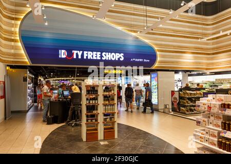 Heraklion, Griechenland - 17. September 2018: Duty Free Shops im Flughafen Heraklion (HER) in Griechenland. Stockfoto