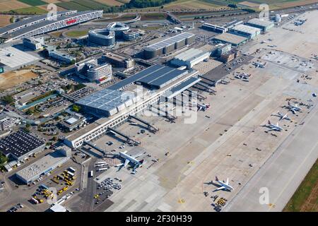 Stuttgart, 2. September 2016: Luftaufnahme des Stuttgarter Flughafens (STR) in Deutschland. Stockfoto