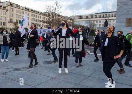 Die Abbildung zeigt eine Protestaktion mit dem Titel „jeder für sich Das Klima“ (Iedereen advoor het klimaat - des Klimaatzaak - L' Stockfoto