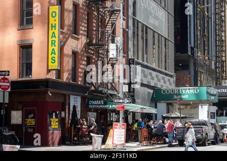 O'Hara's Restaurant und Pub ist eine beliebte Public House in Lower Manhattan, New York City, USA Stockfoto