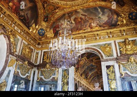 Der blendende Spiegelsaal im Schloss von Versailles, Frankreich Stockfoto