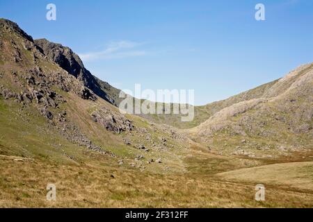 Blind Tarn Quarry Dow Crag und der alte Mann von Coniston von der Walna Scar Road aus gesehen Coniston the Lake Distrikt Cumbria Stockfoto