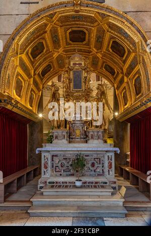 Split, Kroatien, 23. Juli 2020: Innenraum der Kathedrale Saint Domnius in Split, Kroatien Stockfoto