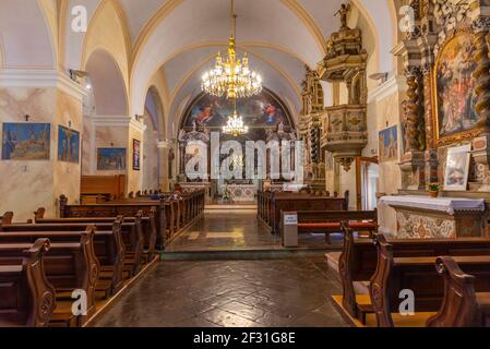 Rijeka, Kroatien, 30. Juli 2020: Innenraum des Franziskanerklosters Trsat in Rijeka, Split Stockfoto