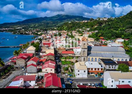 Frankreich, Martinique, Saint-Pierre, der Strand und die Kathedrale Notre Dame du Bon Port Stockfoto